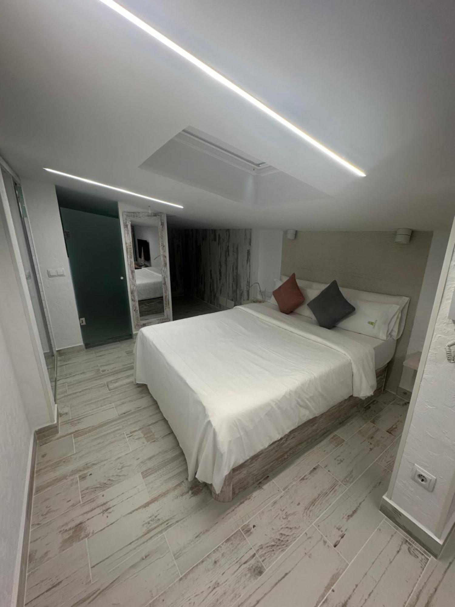 T-Homes - Cuenca มาดริด ภายนอก รูปภาพ